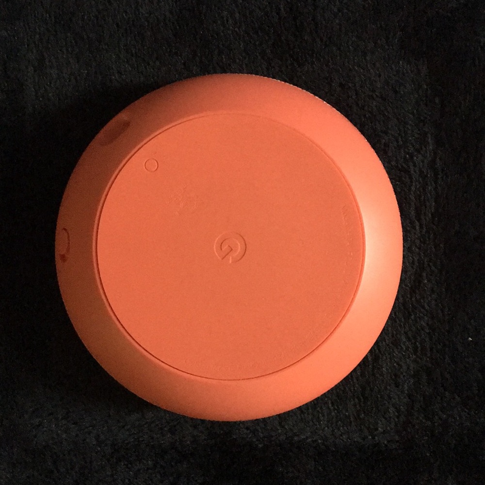 Google Home Mini - Picture 3 of 4
